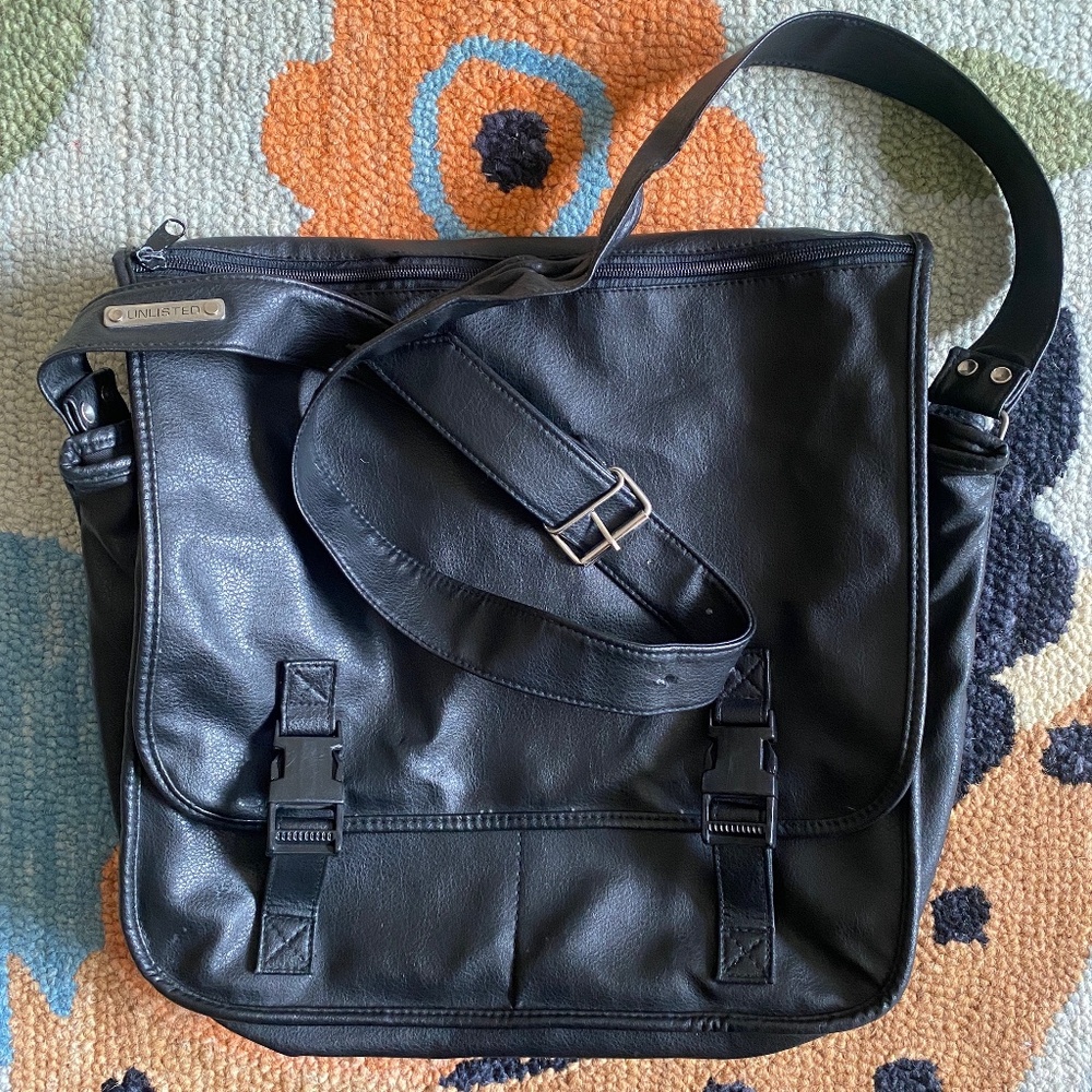 Kenneth Cole Unlisted I 90s I Unisex Faux Leather Satchel Messenger Bag